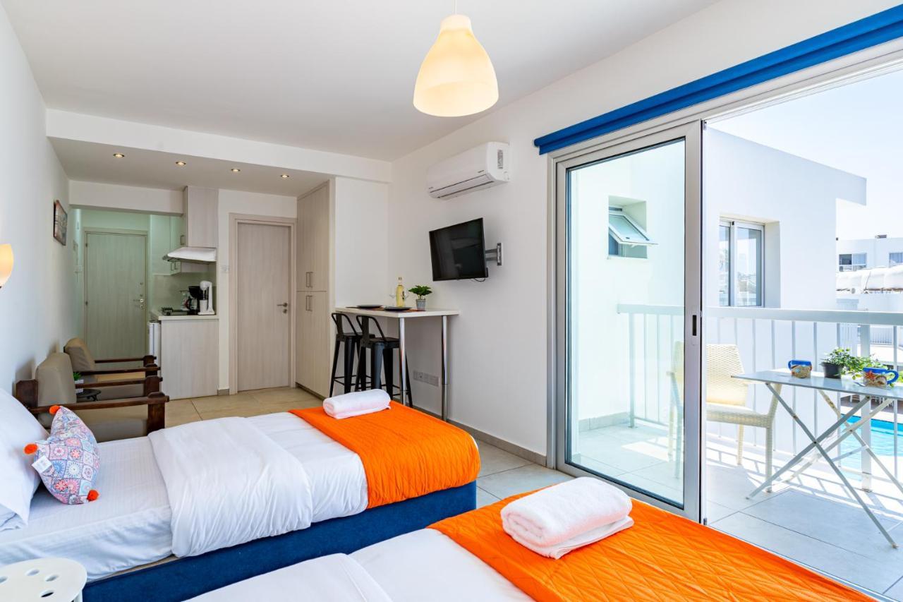 Tangerine With Pool In Apartment Agia Napa